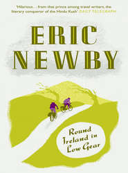 бесплатно читать книгу Round Ireland in Low Gear автора Eric Newby