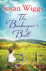бесплатно читать книгу The Beekeeper's Ball автора Сьюзен Виггс