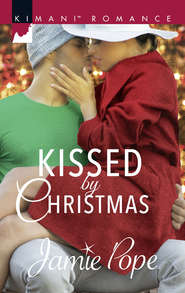 бесплатно читать книгу Kissed By Christmas автора Jamie Pope